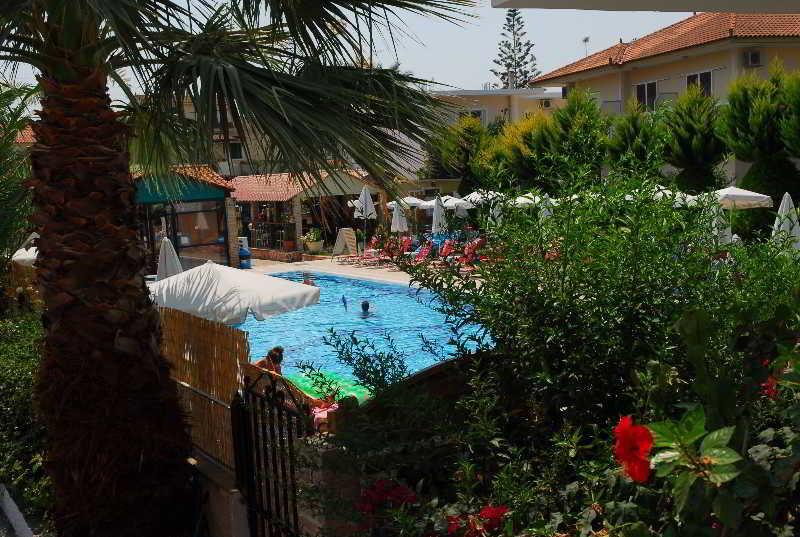 Tom & John Center Tsilivi (Zakynthos) Exterior foto